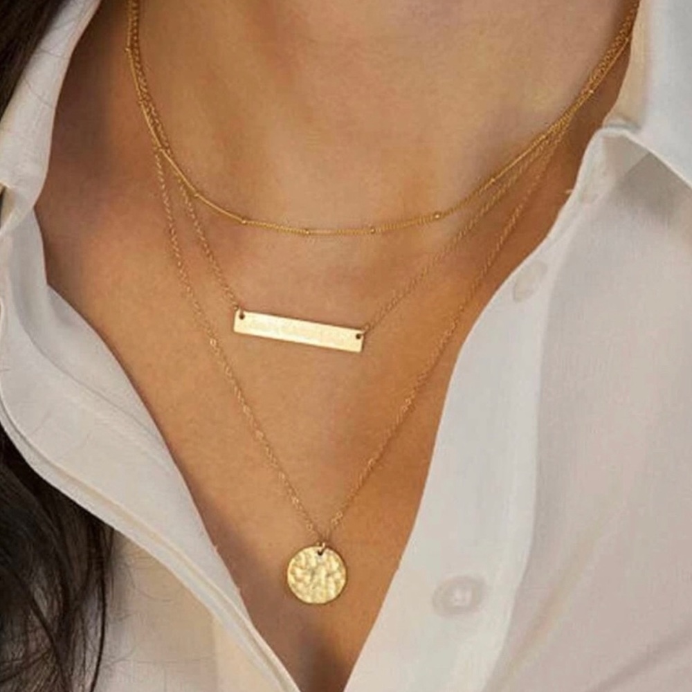 Bar and Pendant Layered Necklace